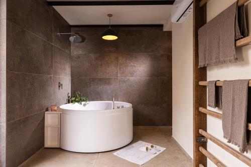Charming apt in Villa with jacuzzi in Milan, Сеграте (фото 2)
