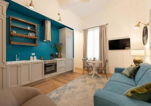 Via dei Pepi 3 - Florence Charming Apartments - Chic retreat Apartment a few steps from Santa Croce Square, Florencja