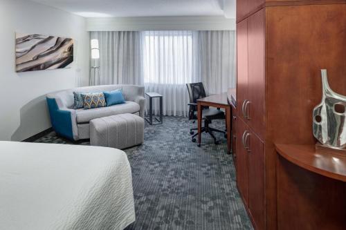 King Room with Sofa Bed