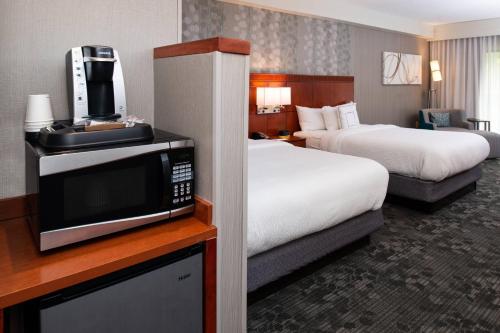 Courtyard by Marriott High Point - Tap to explore photos