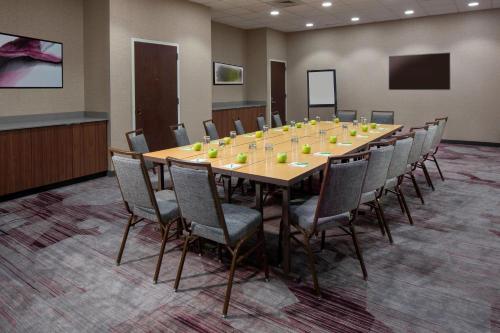 Courtyard by Marriott New Orleans Downtown Near the French Quarter - image 6