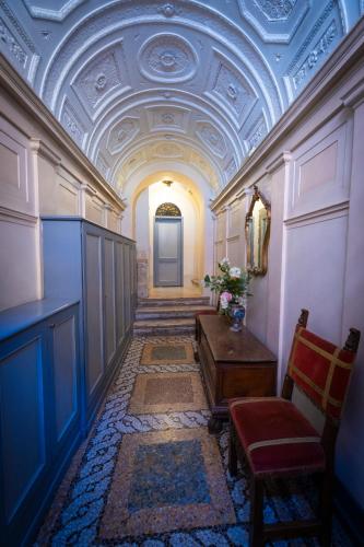 Barberini Apt close to Fontana di Trevi, Řím (fotografie 10)