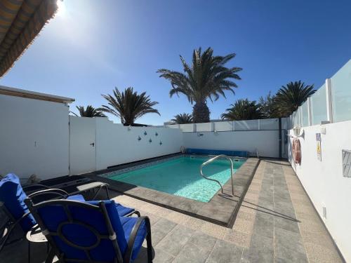 Casa Swn-y-Mor, two bedroom apartment with private pool 1