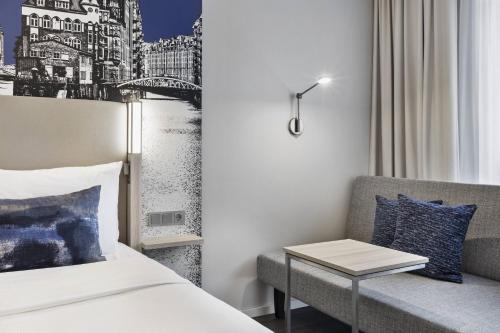 Courtyard by Marriott Hamburg City - main image