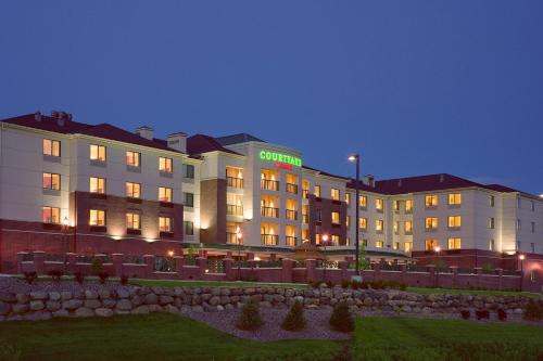Courtyard by Marriott Madison East - main image