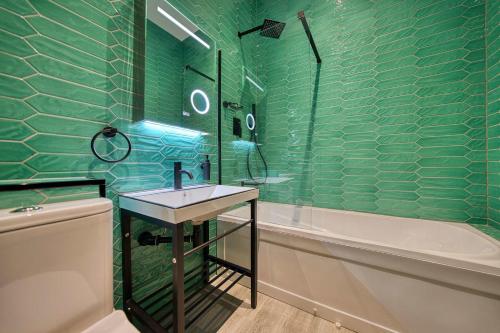 Spacious Central Station 2 Bed Apartment B3, Glasgow (photo 8)