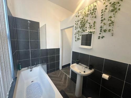 Large Spacious En-suite PLAB RECOMMENDED, Manchester (fotografie 9)