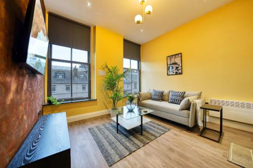 Stunning Central Station 1 Bed Apartment A7, Glasgow (photo 2)