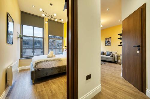 Stunning Central Station 1 Bed Apartment A7, Glasgow (photo 6)