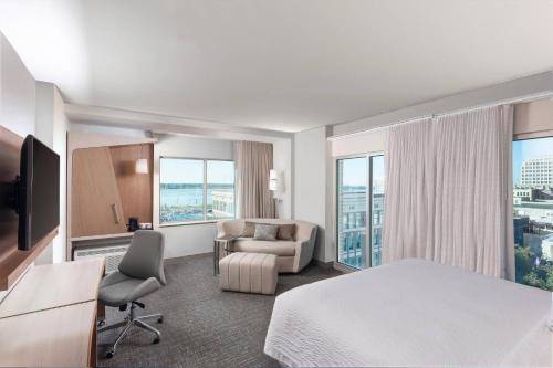 Courtyard by Marriott Baton Rouge Downtown near เรือรบ ยูเอสเอสคิดด์