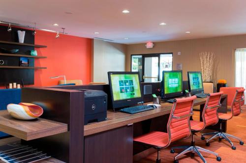 Courtyard by Marriott Livermore - image 9
