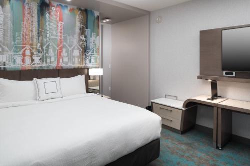 King Room with Sofa Bed - Non-Smoking room in COURTYARD by MARRIOTT HOUSTON HEIGHTS/I-10