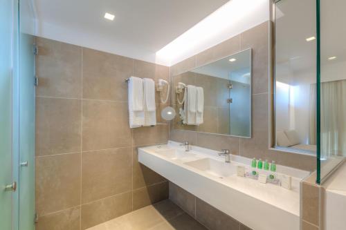 The Aeolos Beach Hotel - image 5