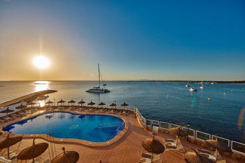 مسبح, Universal Hotel Marques in سيس سالينز