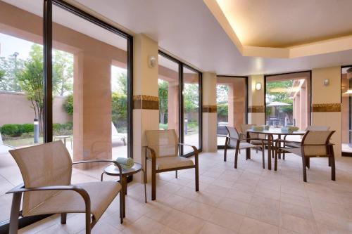 Courtyard by Marriott Oklahoma City Northwest - image 9