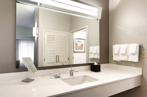 Courtyard by Marriott Oklahoma City Northwest - image 11