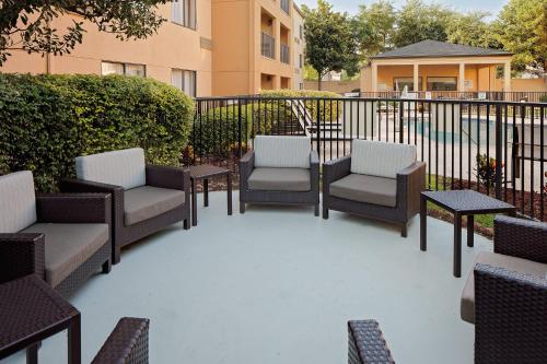 Courtyard Houston Westchase - image 12