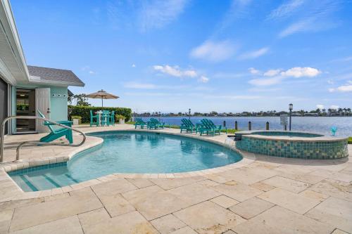 Mermaid Cove On The Lake - Fort Myers, FL
