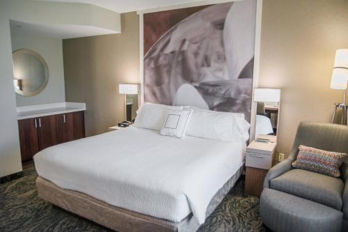 Courtyard by Marriott Hickory - image 13
