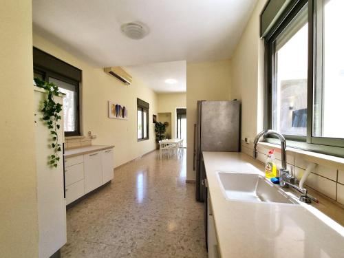 A villa in the desert in Halutza