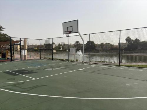 Stylish Dubai Villa Near JBR, Marina, Malls & Metro, Dubai (photo 6)
