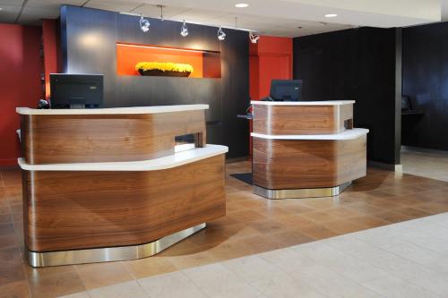 Check-in/out [express]