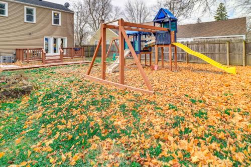 Walk to Adrian College: Family Home in Michigan in Adrian