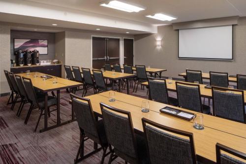 Courtyard by Marriott Dulles Airport Herndon/Reston - image 6
