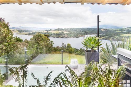 A környék, Naqua in Pantano Redondo