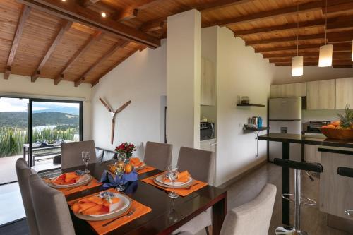 Konyha, Naqua in Pantano Redondo