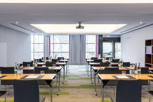 Courtyard by Marriott Paris Saint Denis - main image