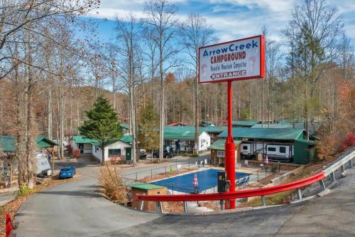 1BR Cabin in the Smokies Close to Gatlinburg - image 10