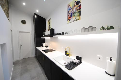 B House in กอร์เตเซีย