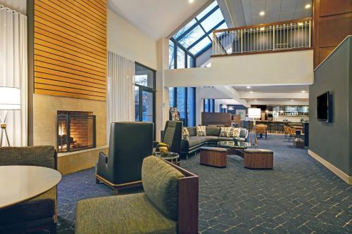 Lobby, Courtyard by Marriott Chicago Elmhurst/Oakbrook Area in South O'Hare