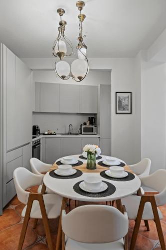 Bucharest Ultracentral Apartments - image 3