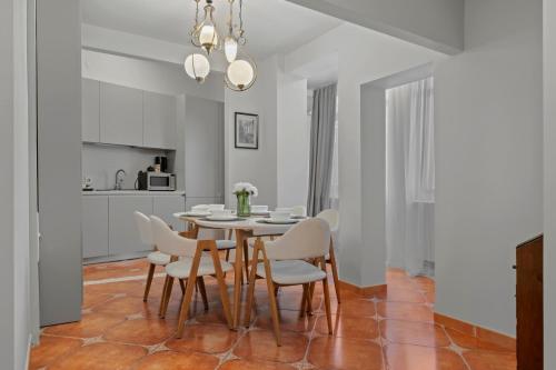 Two-Bedroom Apartment with City View image 5