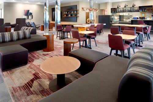 Courtyard by Marriott Houston Intercontinental Airport in Houston, USA