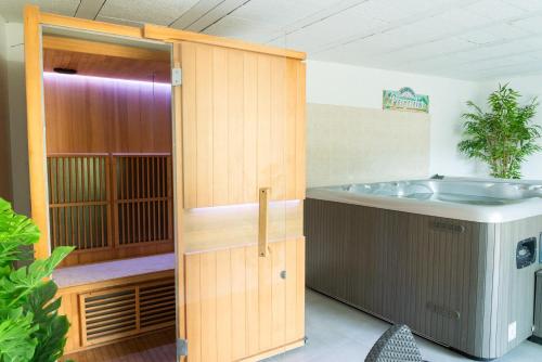 Gîte du régourdel avec spa (Gite du regourdel avec spa) in Chirac