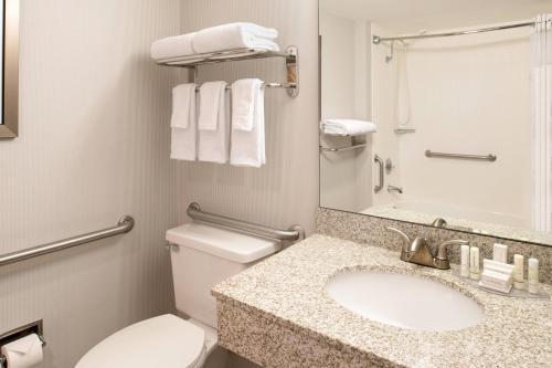 Double Room image 3