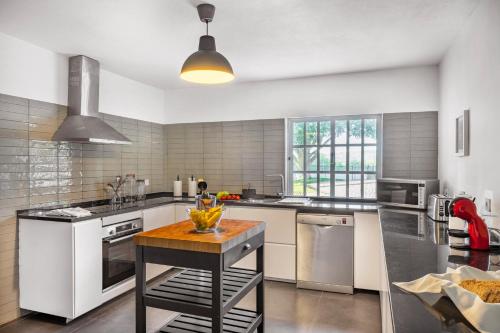 Canaan Boutique Casa do Monte by Get Your Stay Canaan Boutique Casa do Monte by Get Your Stay