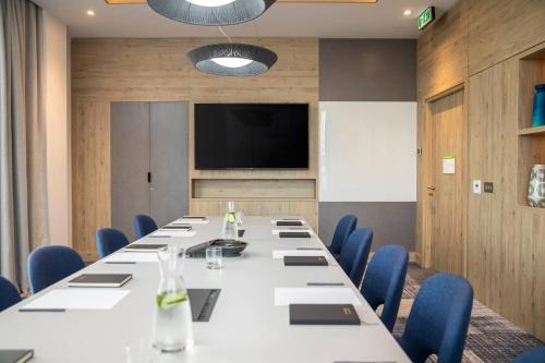 Courtyard by Marriott Inverness Airport - image 11