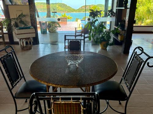 Búzios Prime: Vista Mar, 50m da Praia da Ferradura, 8 suites (Buzios Prime: Vista Mar, 50m da Praia da Ferradura, 8 suites) in plaža Ferradura