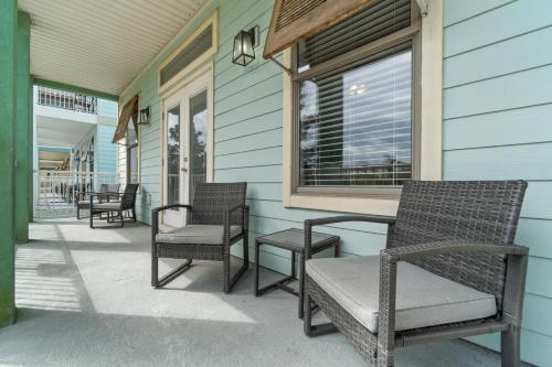 Balcony/terrace, Abbie's Anchor near Hungry Howie's Pizza