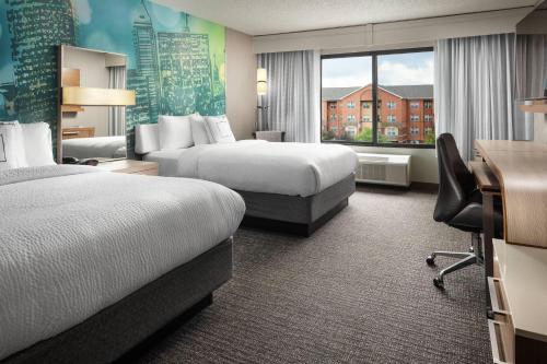 Courtyard by Marriott Indianapolis at the Capitol near ไวท์ริเวอร์สเตทพาร์ค