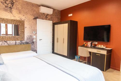 Adelaide Suite Dreams - image 14