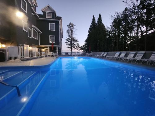 North Shore Inn TC 204 in Traverse City, USA