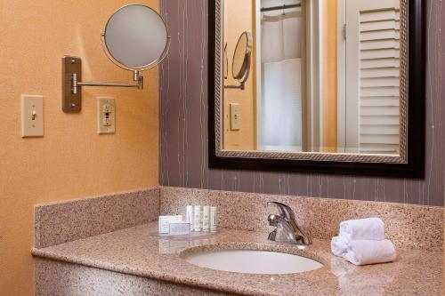 Courtyard by Marriott Charlottesville Courtyard by Marriott Charlottesville