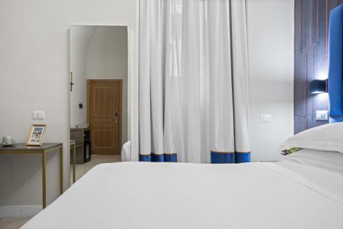 Trevi Fountain Guesthouse - image 3