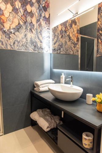 Adelaide Suite Dreams - image 11