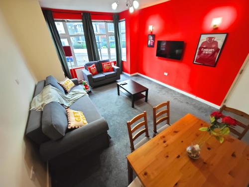 Bright and Spacious 2-Bedroom Flat Near Emirates Stadium, London